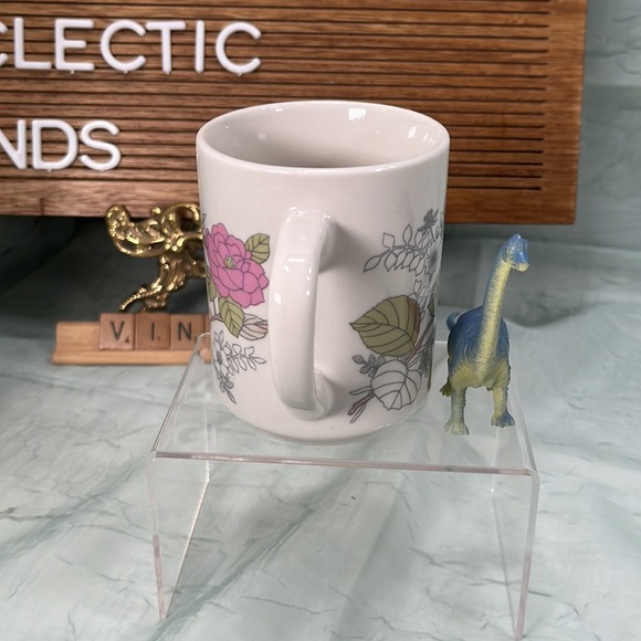Finest Ceramics Floral Pink Roses and Green Leaves Vintage Mug - Picture 4 of 7